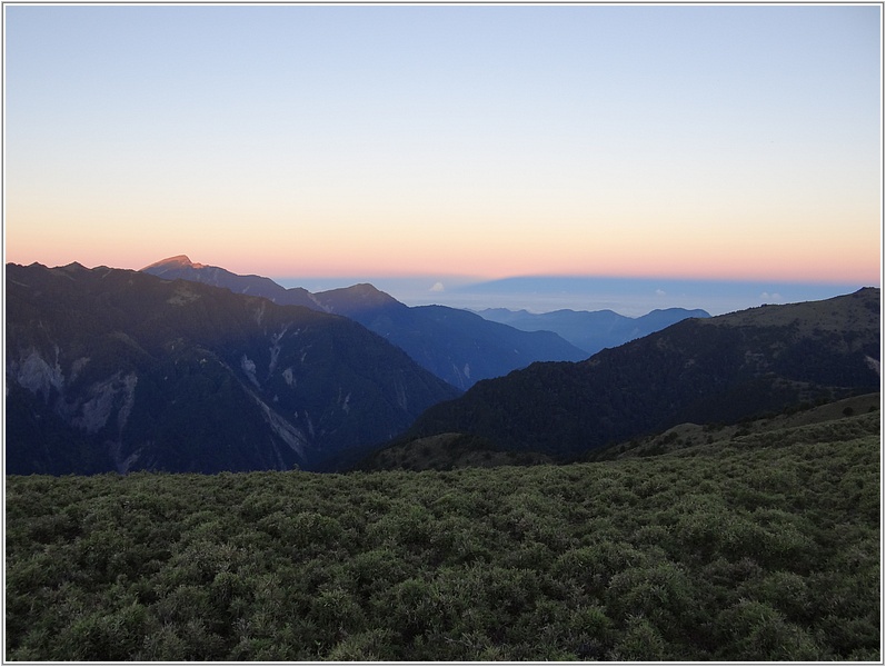 2014-07-15 05-13-04關山方向的山景.JPG